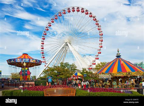 Navy Pier Summer Ferris Wheel Hi Res Stock Photography And Images Alamy