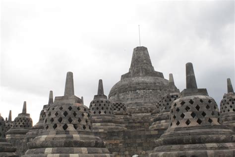 Terima kasih bagi yang sudah menonton video ini. Sketsa Gambar Candi Borobudur | Garlerisket