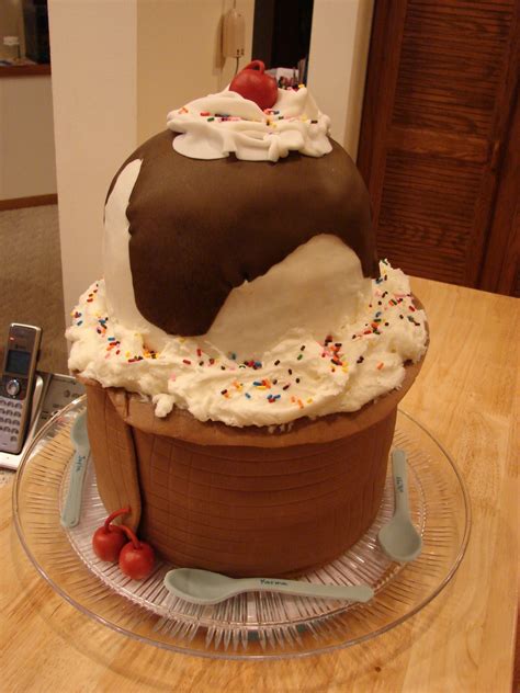 An ice cream cake is a cake made with ice cream. Giant Ice Cream Sundae Cake - CakeCentral.com