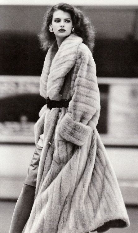 Linda Evangelista 1987 Fashion Fur Fashion Vintage Fashion