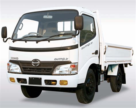 Commercial vehicle for sale in pakistan 2021. Dutro Jr.