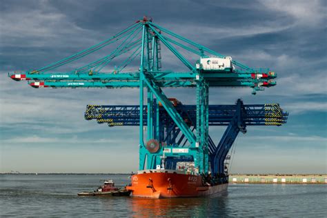 Port of Virginia welcomes massive container cranes | 2020-11-06 | DC ...