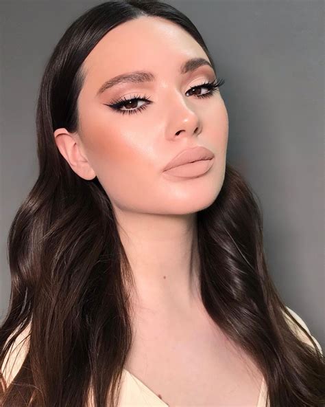 Stunning Prom Makeup Looks For Every Style Hairstyle