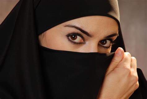 9 imagens que provam a beleza por trás do véu das mulheres do Oriente Médio