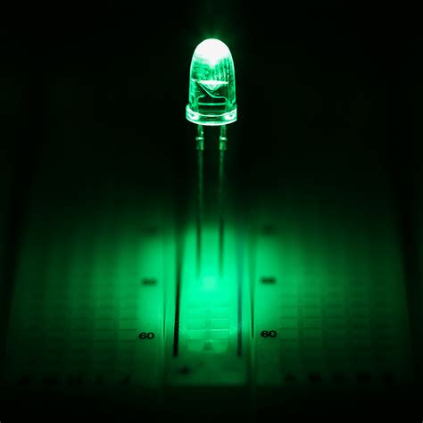 5mm Green Led 525 Nm T1 34 Led W 8 Degree Viewing Angle Rl5