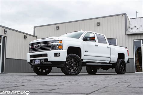 Lifted 2017 Chevy Silverado 2500hd With 35 Inch Rough Country Lift Kit