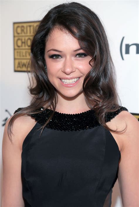 Tatiana Maslany Critics Choice Awards Brunette Woman Celebrities Female Curly Hair Styles