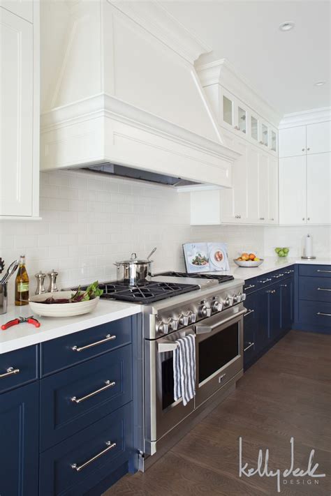 This petite kitchen by designer kim lewis makes use of one of the most classic color combos in design: Épinglé sur Kitchen Ideas