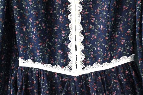 Vintage 70 S Gunne Sax Navy Flowered Mid Length Si Gem