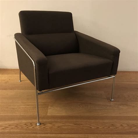 Vintage arne jacobsen 3117 rolling desk chair by fritz hansen denmark 3x avail. 2 x Series 3300 lounge chair by Arne Jacobsen for Fritz ...