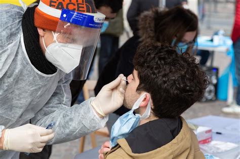 Covid Reggio Emilia Tampone Rapido In Farmacia A Fine Quarantena