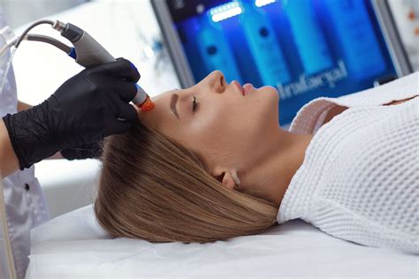 What Are The Differences Between Standard Hydrafacials And Deluxe