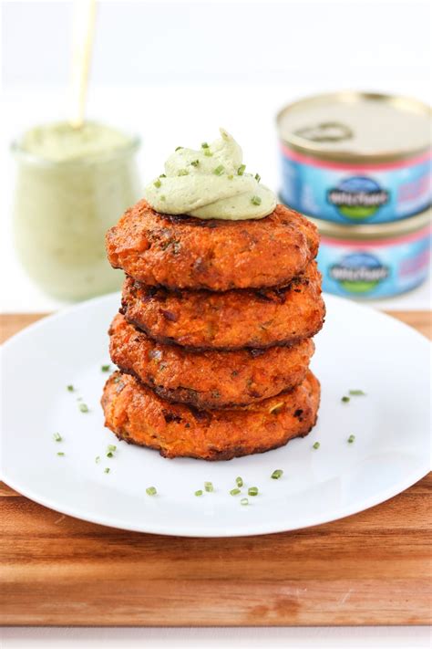 It's a dip, a spread, and a sauce all in one! These Southwest Salmon Cakes with Avocado Ranch Aioli make an easy Whole30, Paleo, and Keto ...