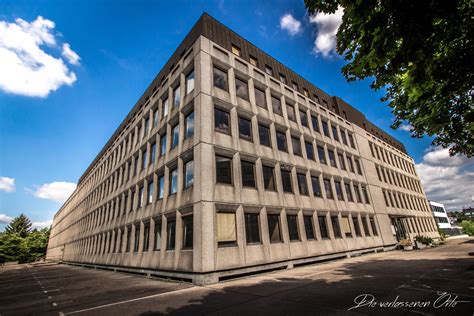 2 us capitol officers hurt after being rammed by car; Die Capitol Versicherung - Die verlassenen Orte