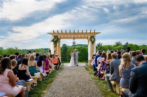 Meteorologist melissa magee says the heat returns for the start of the work week. Melissa Magee Wedding Pictures : Brisbane Weddings ...