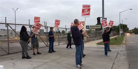 Restraining Order Against Uaw Granted In Gm Strike Gm Authority
