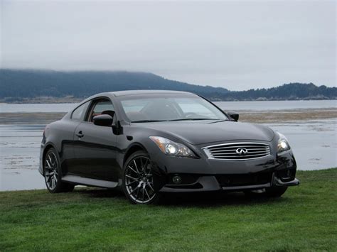 The g37 coupe is without any doubt one of the most elegant models of the infiniti line. Image: 2011 Infiniti G37 Coupe IPL live from Pebble Beach ...