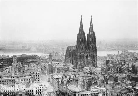 Köln hakt nach: Wieso wurde der Dom im Zweiten Weltkrieg nicht zerstört