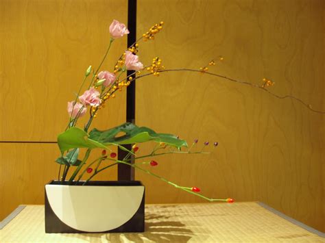Ikebana The Japanese Art Of Flower Arrangement