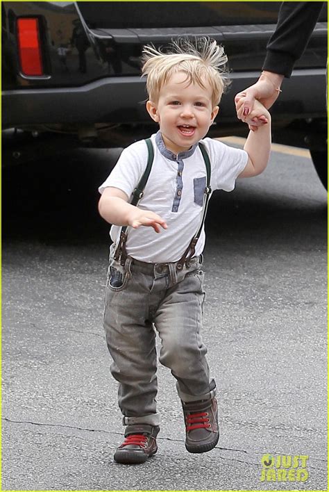 January Jones Goes Food Shopping With Joyful Son Xander Photo 2994501