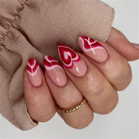 19 Chic Nail Designs For Valentines Day In 2021 Stylish Nails Cute