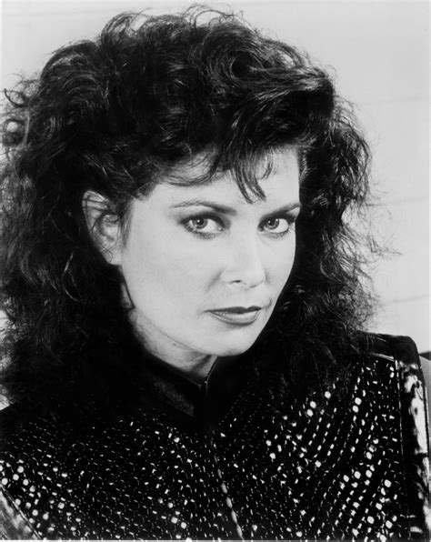 Diana As Played By Jane Badler V Tv Show Sci Fi Tv Shows Science