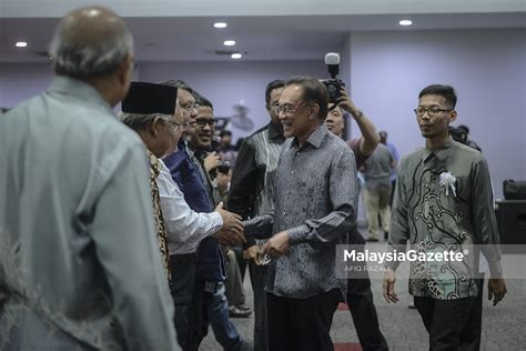 Yb datuk mastura binti tan sri dato' mohd yazid. Anwar Ibrahim di Himpunan 6 Dekad Keluarga Besar PKPIM
