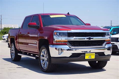 Pre-Owned 2018 Chevrolet Silverado 1500 LT RWD Crew Cab Pickup