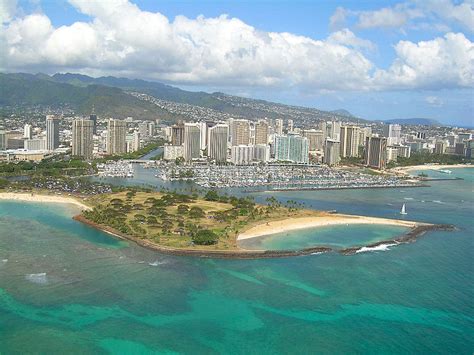 The newest state is hawaii: Where to live on Oahu