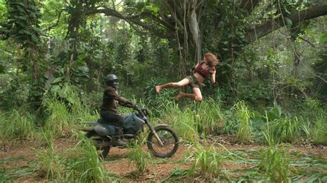 Welcome to the jungle (soundtrack). Jumanji: Welcome To The Jungle DVD Review - Fun!