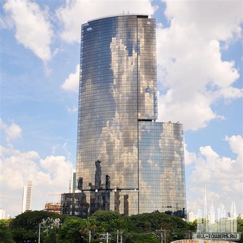 Башня Berrini One Высота 139 м в Сан Паулу Бразилия Фотографии
