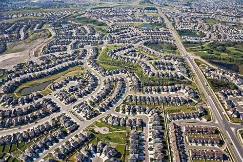 Urban Sprawl: The Importance of a Strong Central City Core | Owlcation