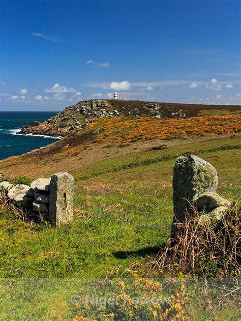 Daymark On St Martins Head Exhilarating Walk Across Chapel Down I O