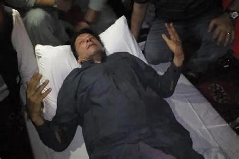 Imran Khan Former Pakistan Leader And Cricket Star Shot In Clear