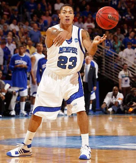 Derrick Rose Playing For The University Of Memphis Memphis Tigers