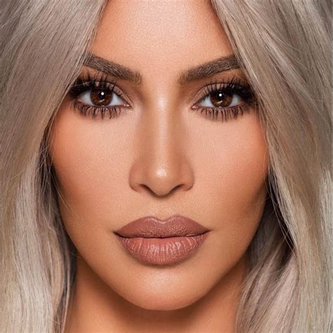 Kim Kardashian To Launch Kkw Beauty Nude Lipstick And Lip Liner