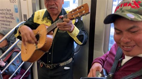 Mariachi On The Nyc Subway Ayayay Cielito Lindo Youtube