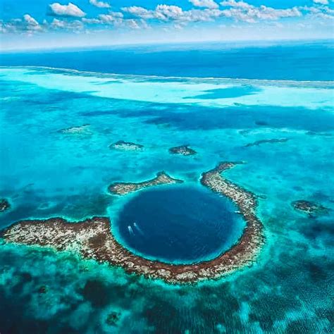 Great Blue Hole Of Belize