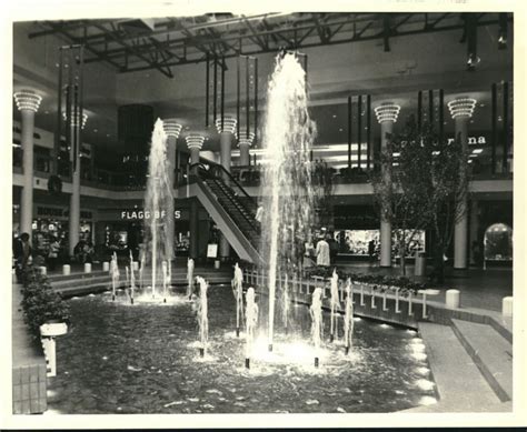 Vintage Staten Island Mall 16 Unique Photos Of The Retail Center As It