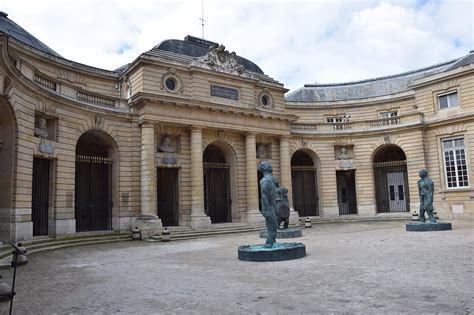 Cour D'honneur De La Monnaie De Paris - Clap de fin pour l’art contemporain à la Monnaie de Paris ? - Le
