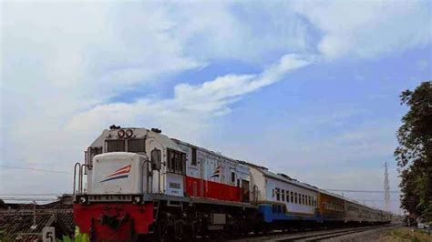 Kereta api arjuna ekspres menggunakan rangkaian krdi bekas dan rangkaian kelas ekonomi ac dari madiun. Harga Tiket + Jadwal Kereta Api Matarmaja 2020