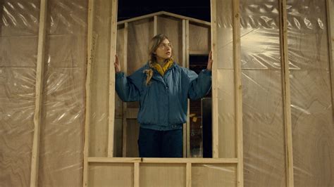 Mobile Homes Review Imogen Poots Gives A Riveting Performance The New York Times