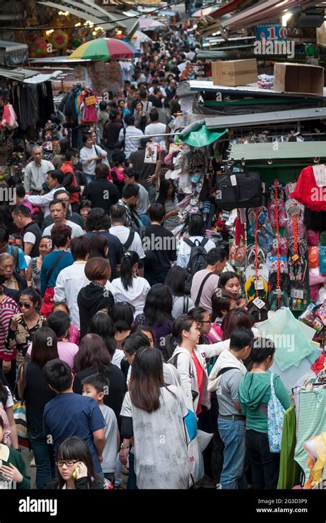 Shoppers In Wan Chai Market Hong Kong Island Stock Photo Alamy