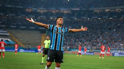 Com Gol E Assistência De Suárez Grêmio Bate O Inter No Gre Nal 439