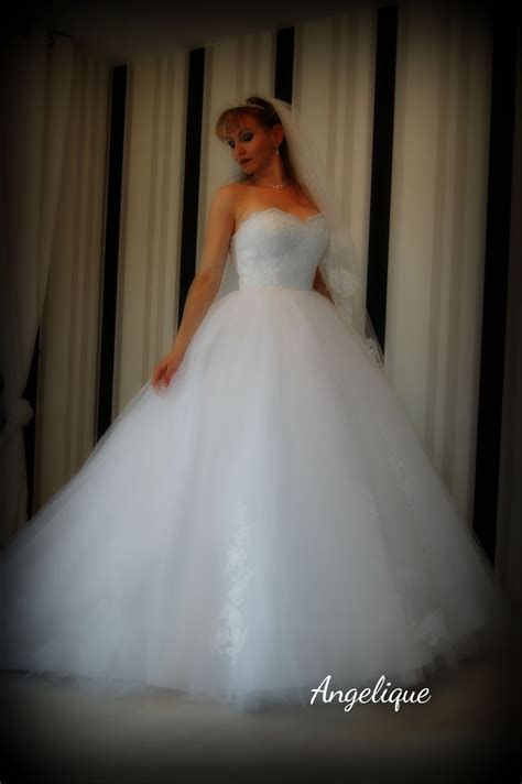 Weitere ideen zu hochzeitskleid spitze, hochzeitskleid, hochzeit. Hochwertiges Hochzeitskleid Angelique im Prinzessinnen ...