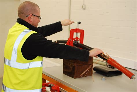 Cable Jointing And Spiking Courses