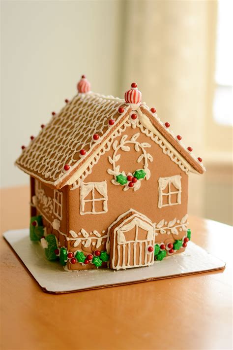 cute and fancy gingerbread house! | Gingerbread house designs, Gingerbread, Gingerbread house