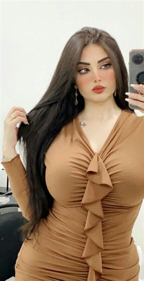 Curvy Women Fashion Beautiful Iranian Women Gorgeous Women Stylish Girl Pic Curvy Girl