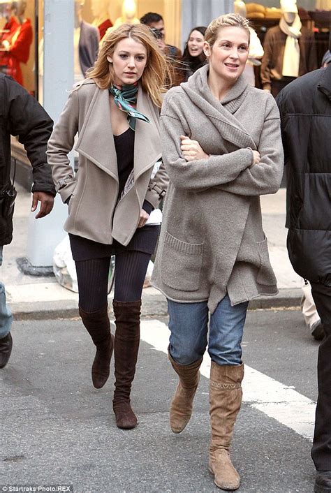 Kelly Rutherford Gushes Over Blake Livelys Pregnancy Daily Mail Online