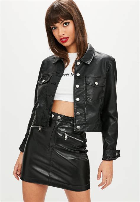 missguided black faux leather cropped trucker jacket looks femininos looks roupas